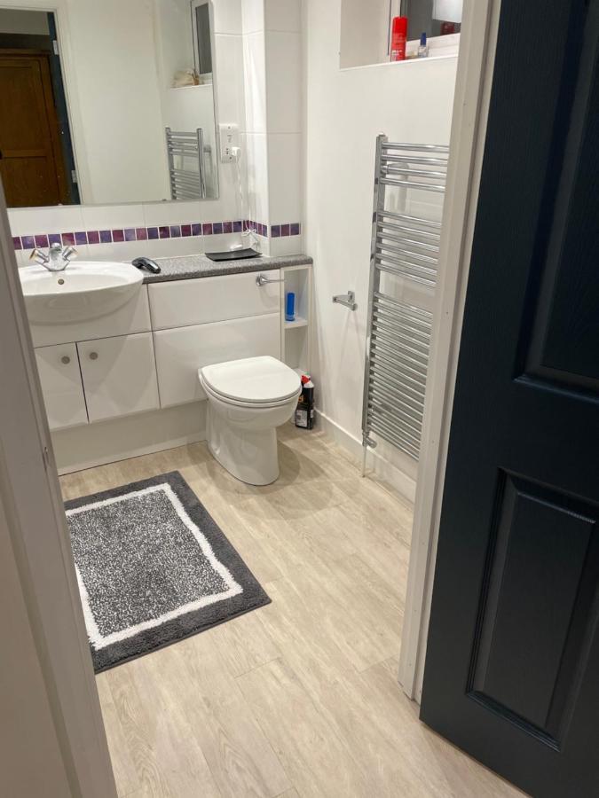 Executive Home With Plenty Of Room Ely Esterno foto