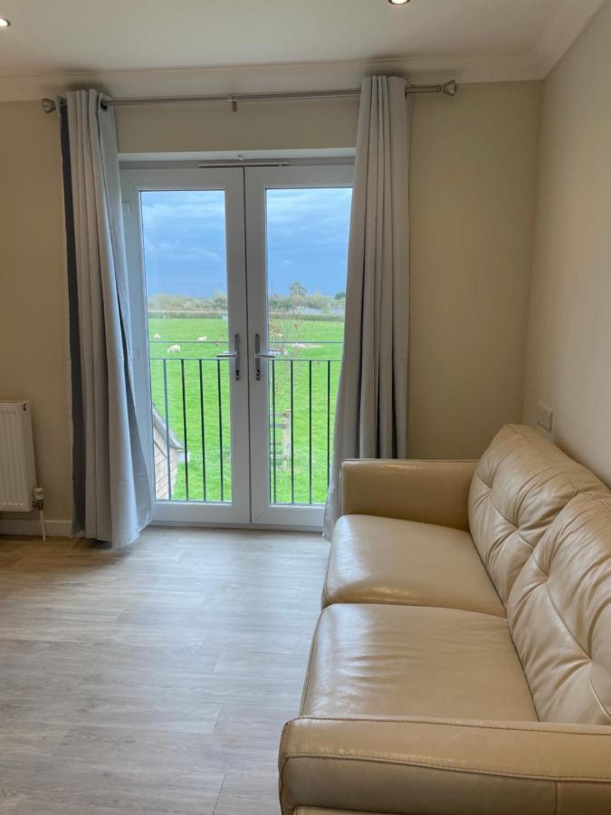 Executive Home With Plenty Of Room Ely Esterno foto